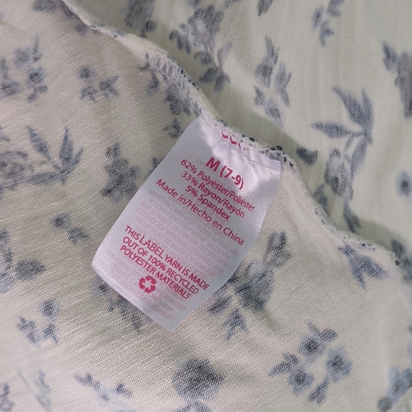 No Boundaries woman's dress shirt/blouse. - Picture 5 of 5